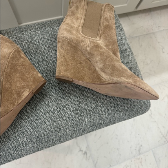 VERONICA BEARD Pointed Toe Wedge Iluska Bootie  Latte Suede 7 RETAIL $550 - Picture 13 of 15